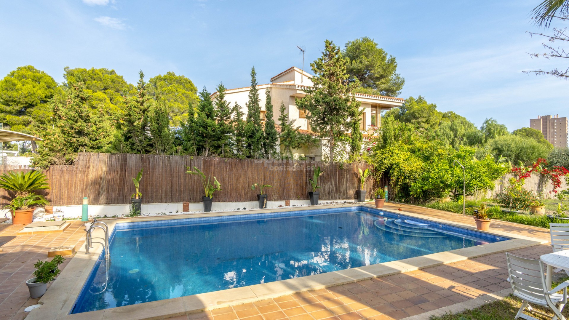 Resale - Villa -
Orihuela Costa - Campoamor