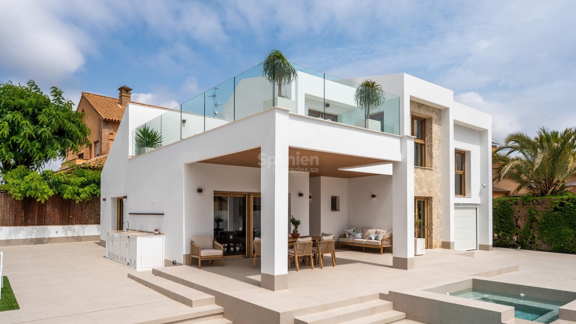 Resale - Villa -
Orihuela Costa - Campoamor