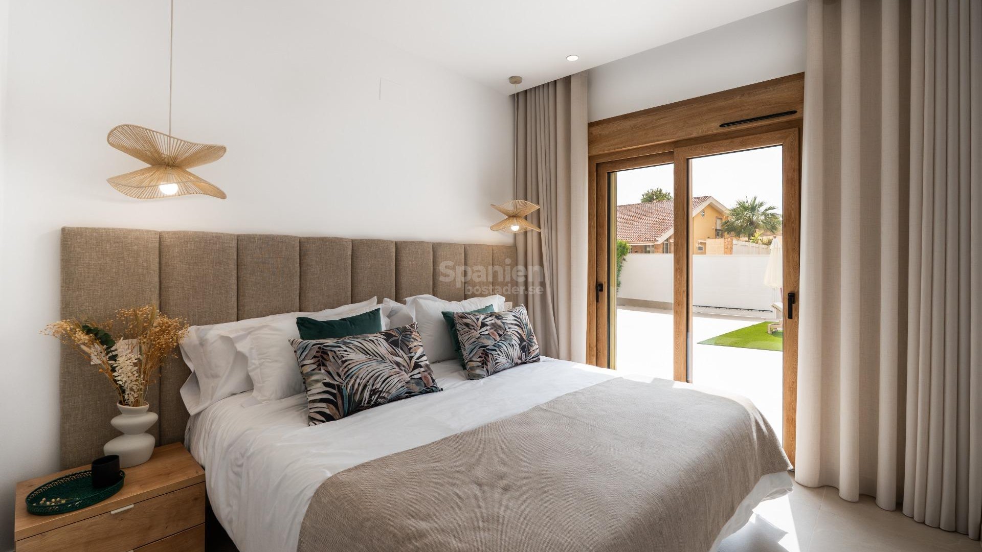Resale - Villa -
Orihuela Costa - Campoamor