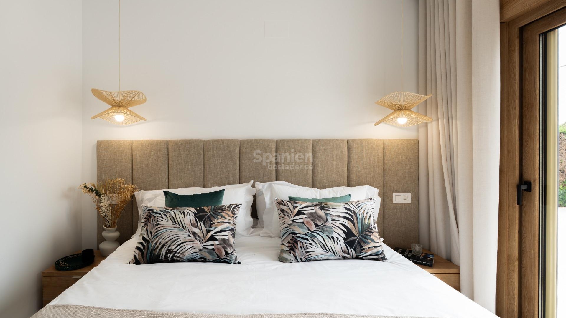 Resale - Villa -
Orihuela Costa - Campoamor