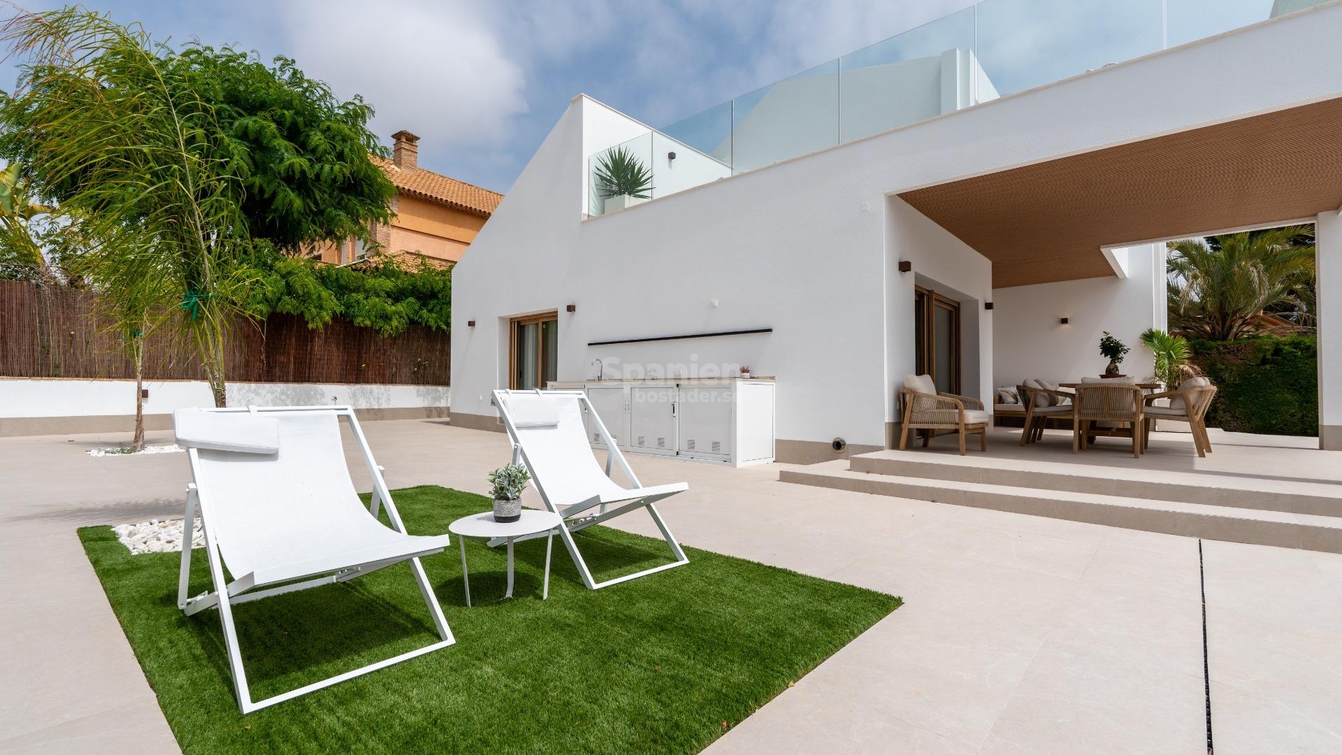 Resale - Villa -
Orihuela Costa - Campoamor