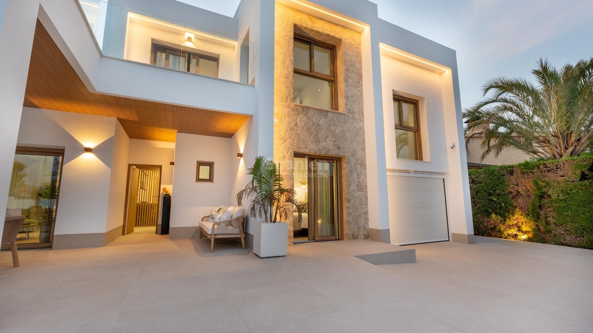 Resale - Villa -
Orihuela Costa - Campoamor