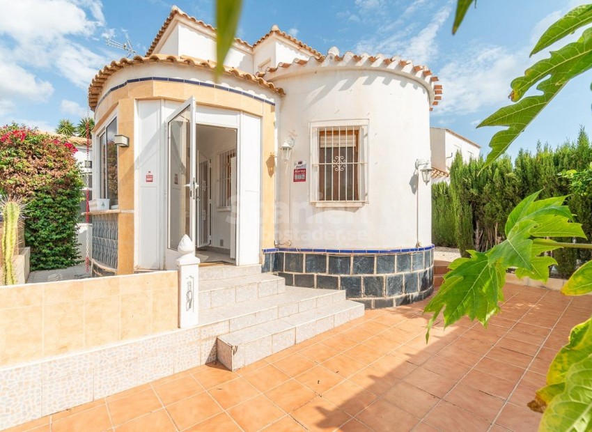 Resale - Villa -
Orihuela Costa - La Florida