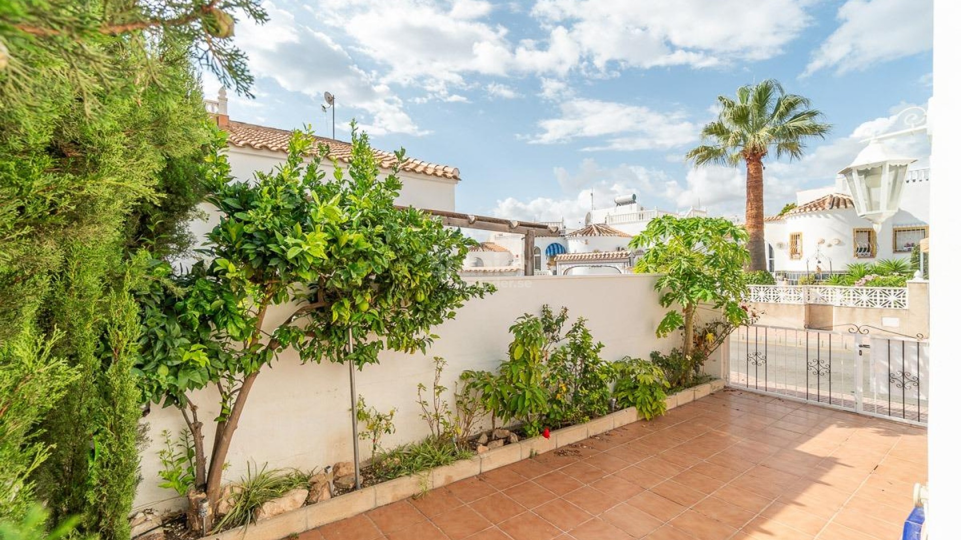 Resale - Villa -
Orihuela Costa - La Florida