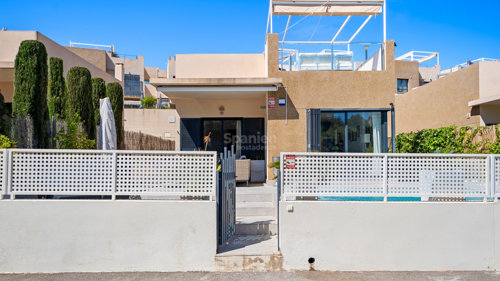 Resale - Villa -
Orihuela Costa - La Zenia