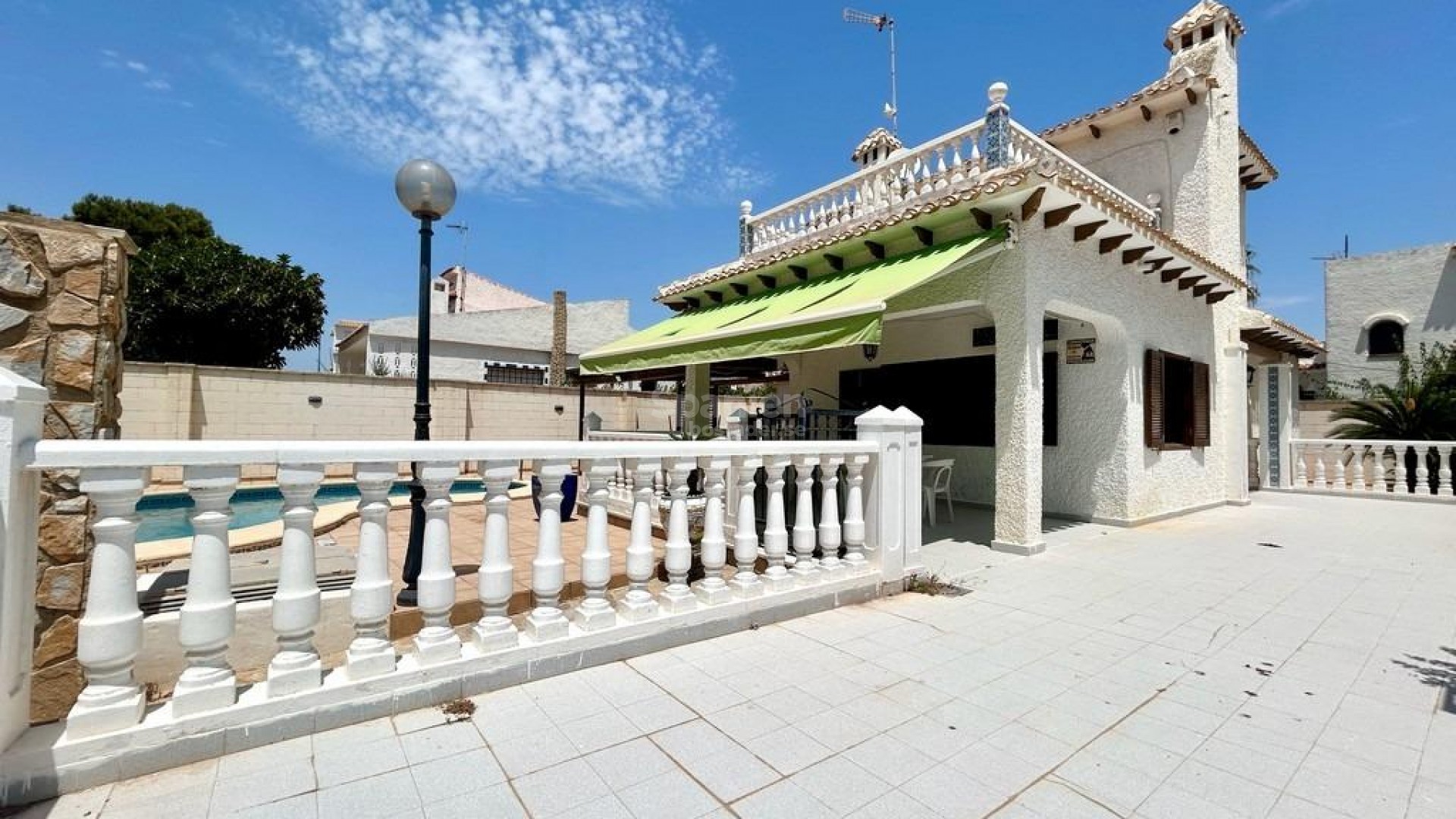 Resale - Villa -
Orihuela Costa - La Zenia