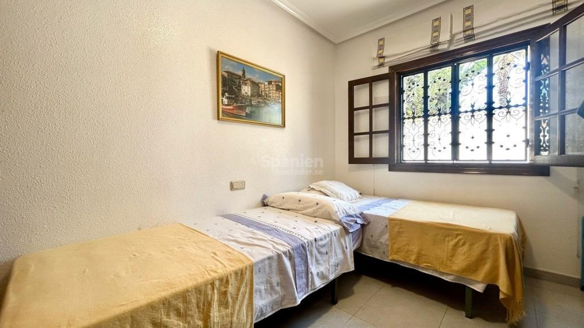 Resale - Villa -
Orihuela Costa - La Zenia