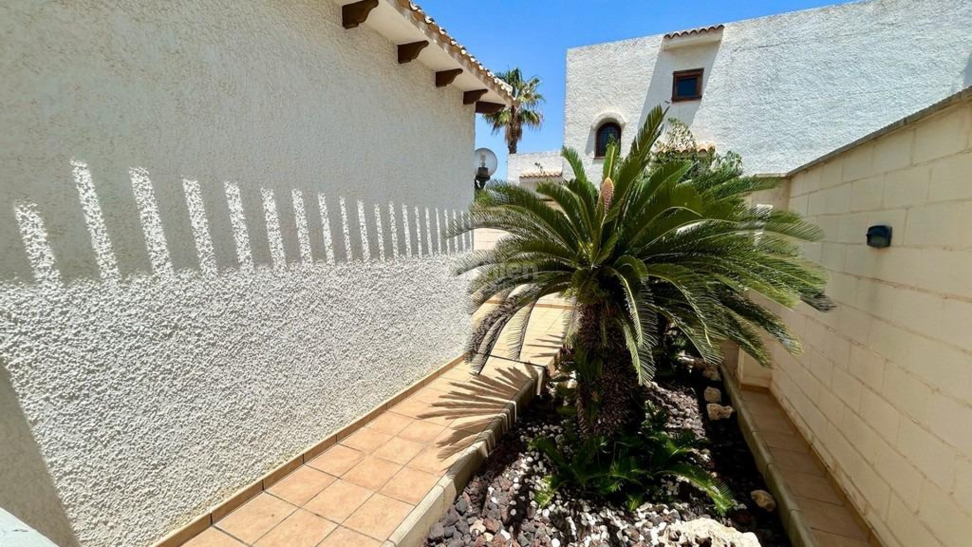 Resale - Villa -
Orihuela Costa - La Zenia