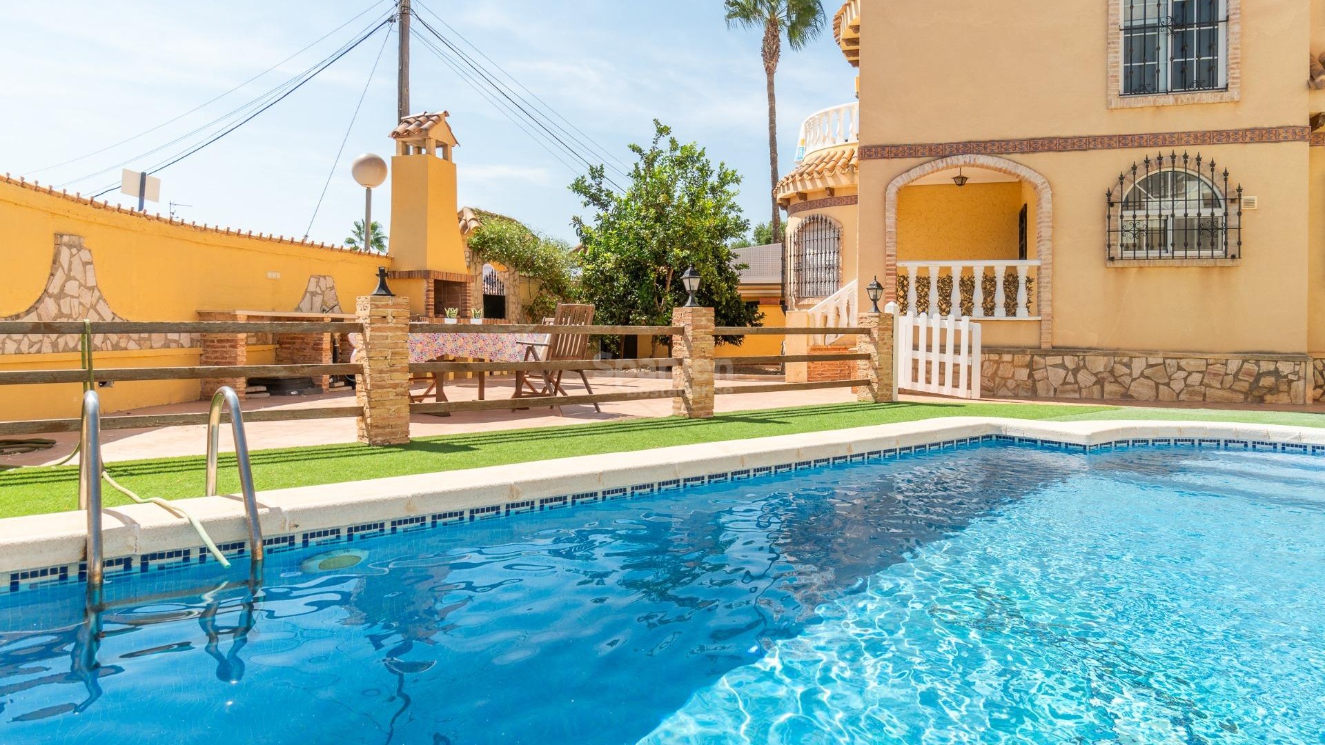 Resale - Villa -
Orihuela Costa - Las Mimosas