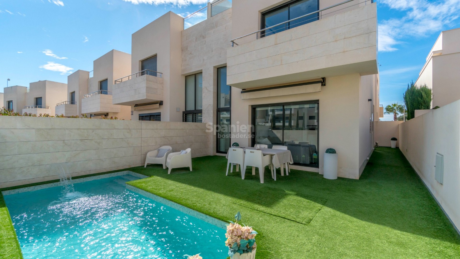 Resale - Villa -
Orihuela Costa - Los Dolses