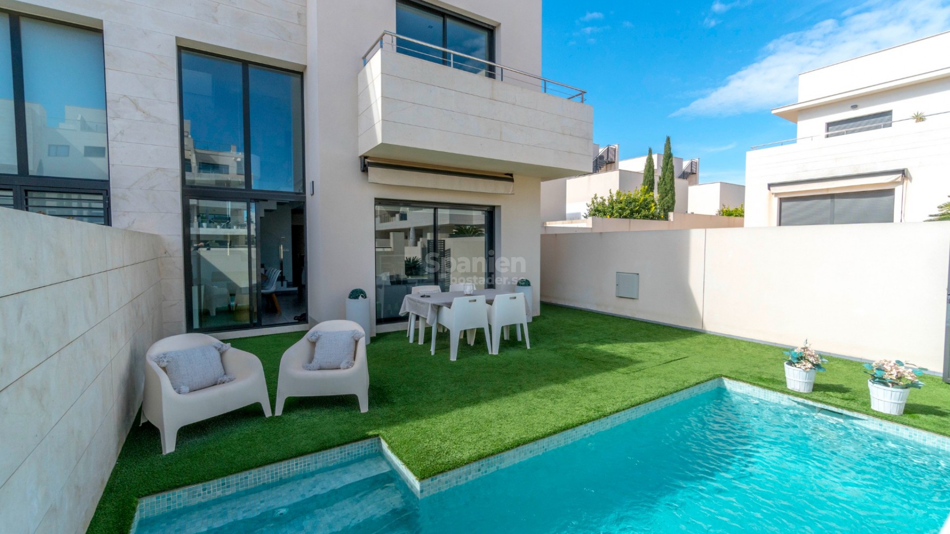 Resale - Villa -
Orihuela Costa - Los Dolses