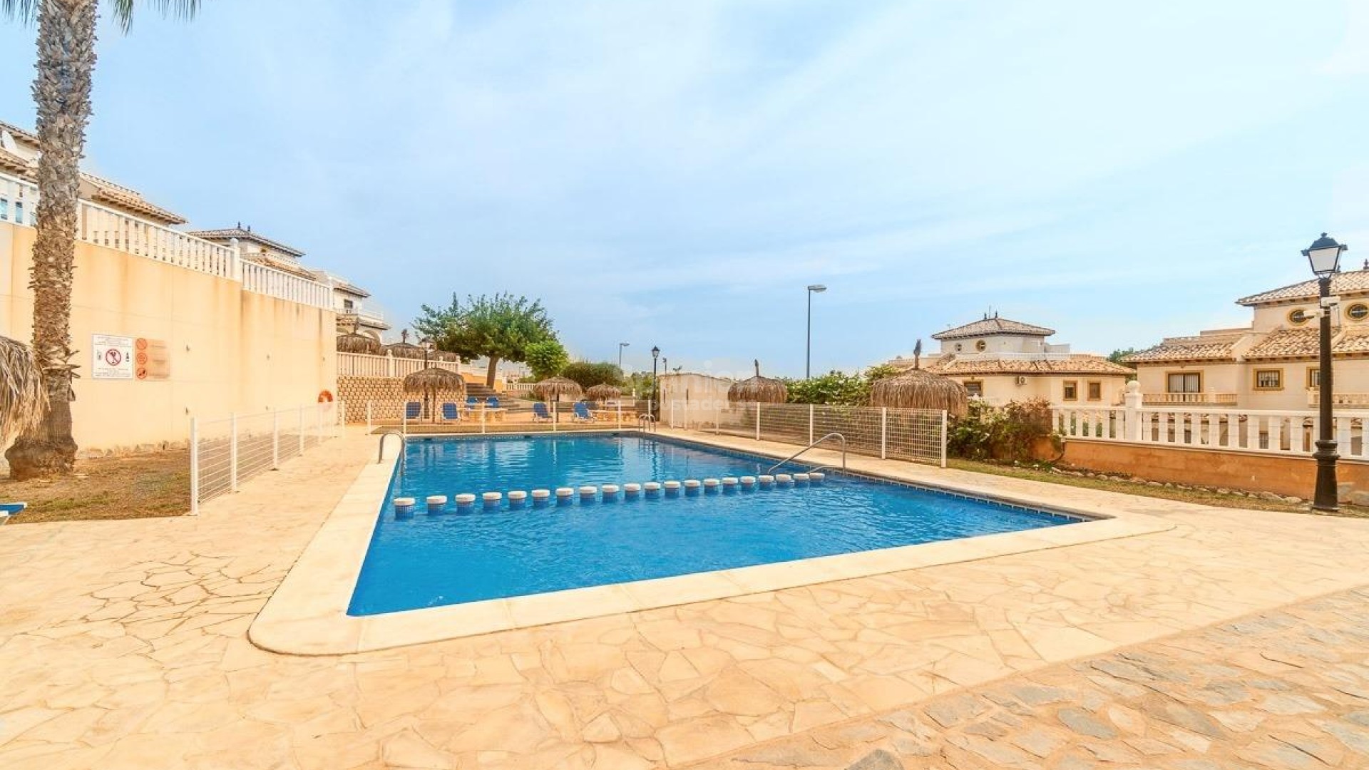 Resale - Villa -
Orihuela Costa - Los Dolses