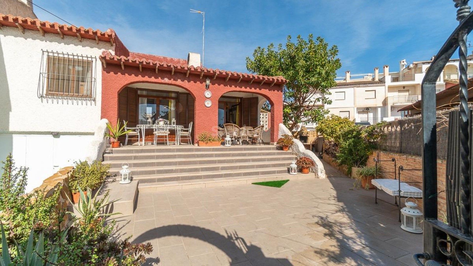 Resale - Villa -
Orihuela Costa - Punta Prima