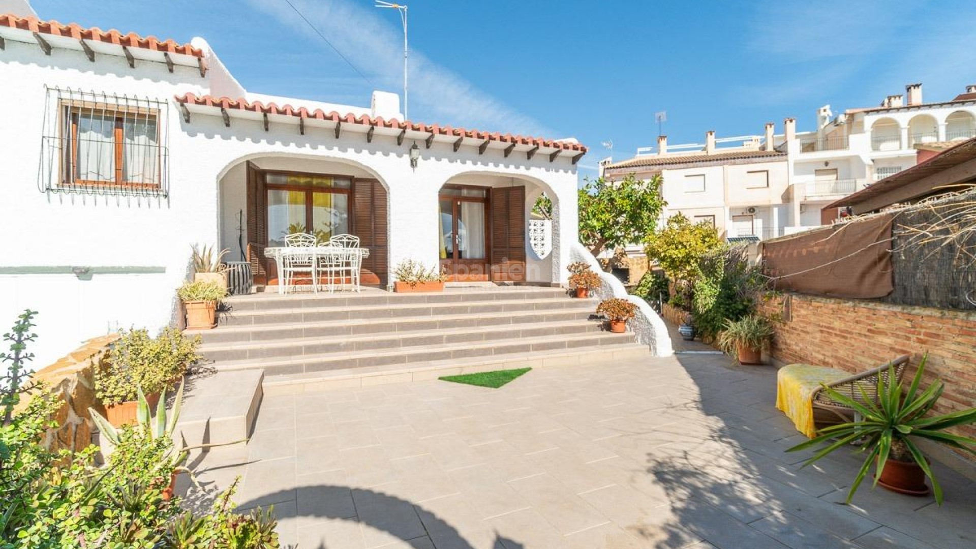 Resale - Villa -
Orihuela Costa - Punta Prima