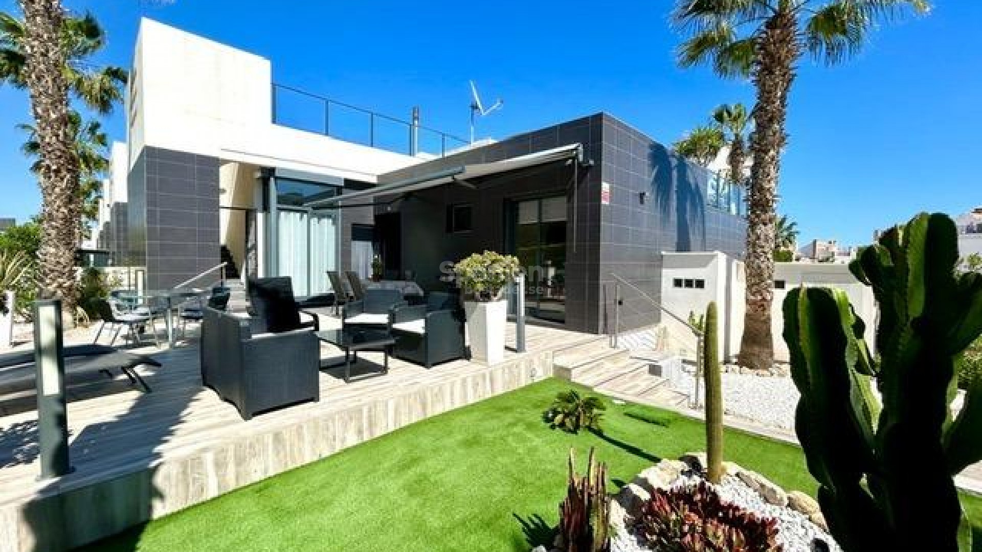 Resale - Villa -
Orihuela Costa - Villamartín-Las Filipinas