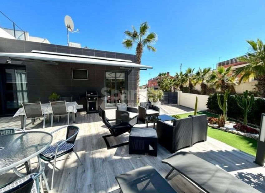 Resale - Villa -
Orihuela Costa - Villamartín-Las Filipinas