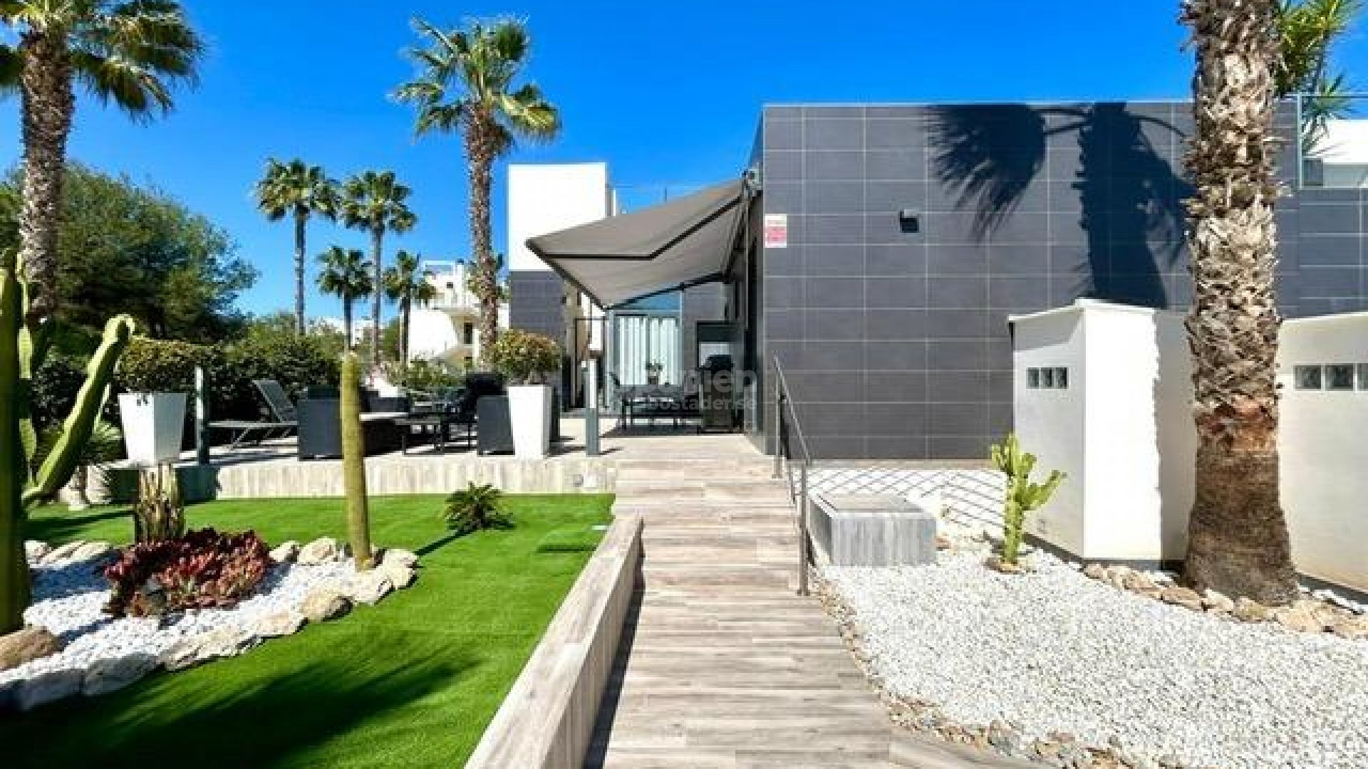 Resale - Villa -
Orihuela Costa - Villamartín-Las Filipinas