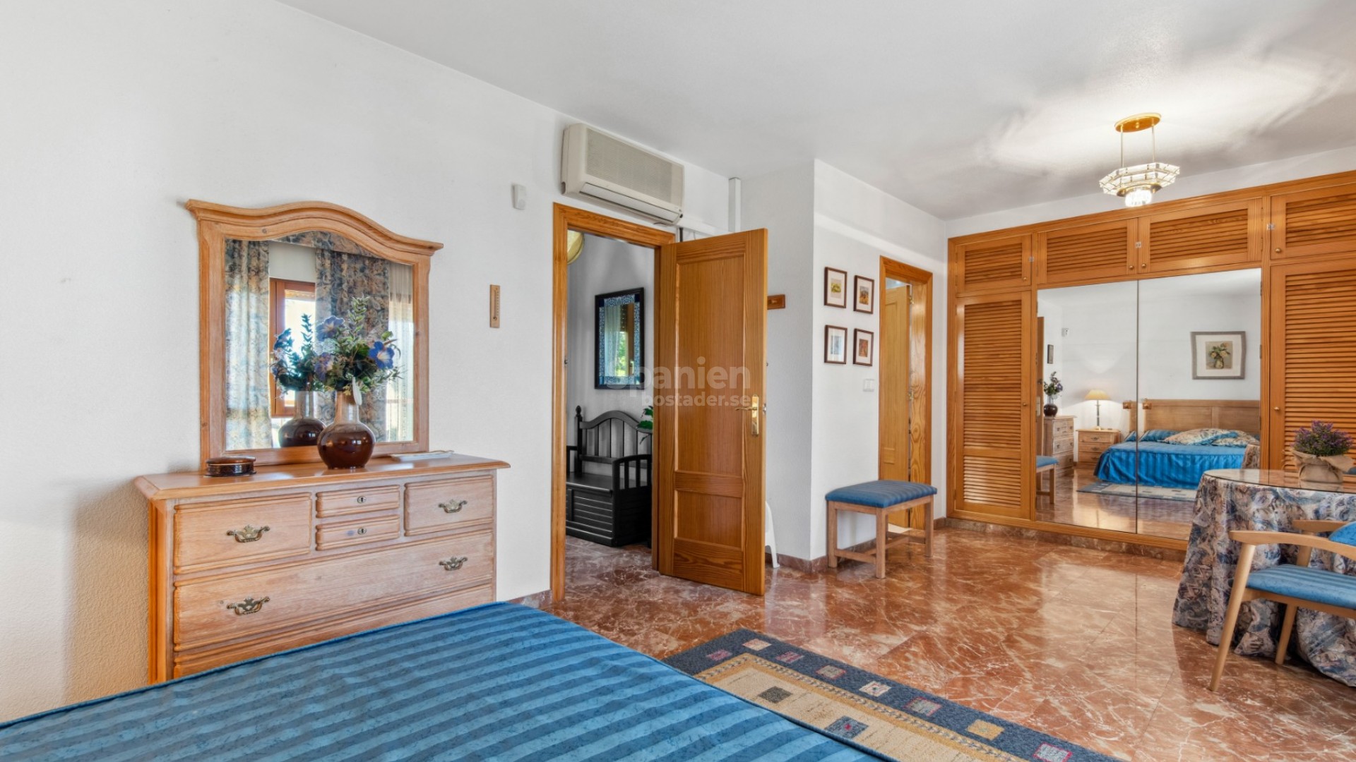 Resale - Villa -
Orihuela Costa - Villamartin