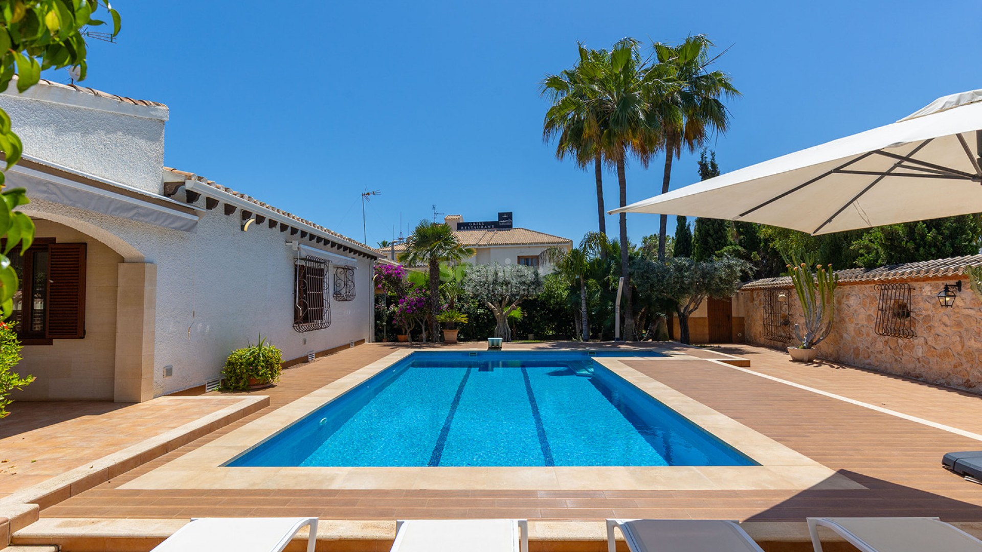 Resale - Villa -
Orihuela - Orihuela Costa