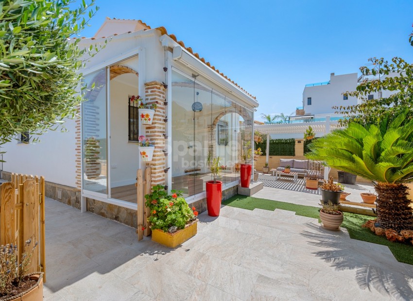 Resale - Villa -
Polop