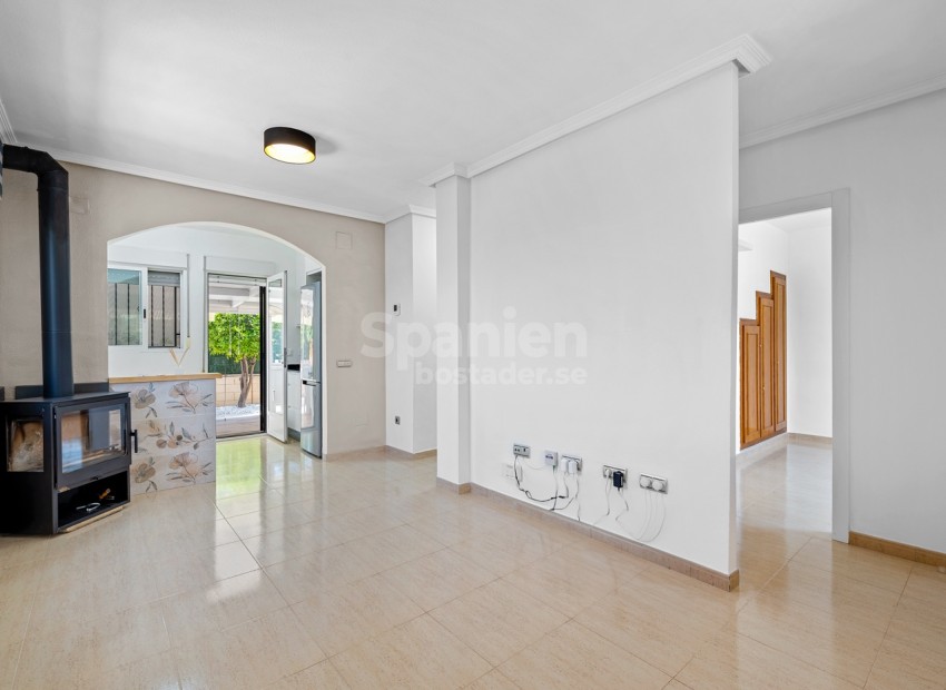Resale - Villa -
Polop
