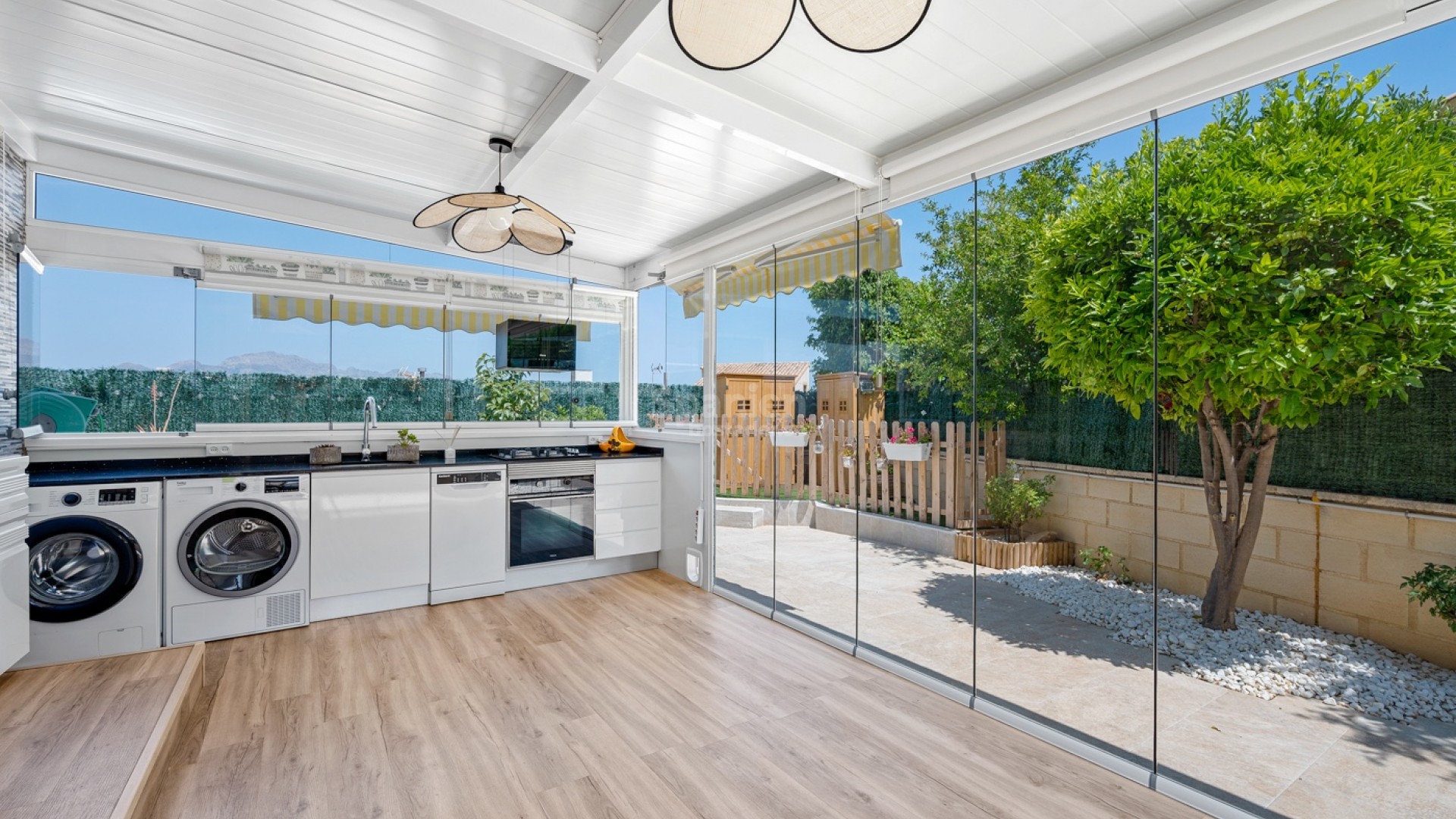 Resale - Villa -
Polop