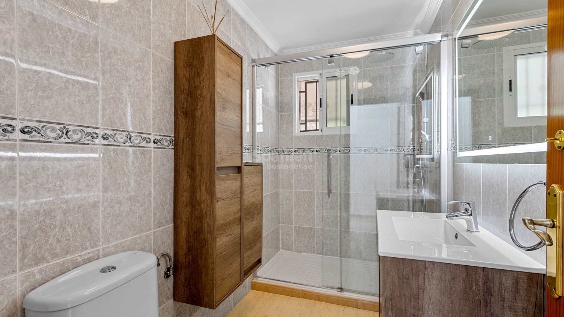 Resale - Villa -
Polop