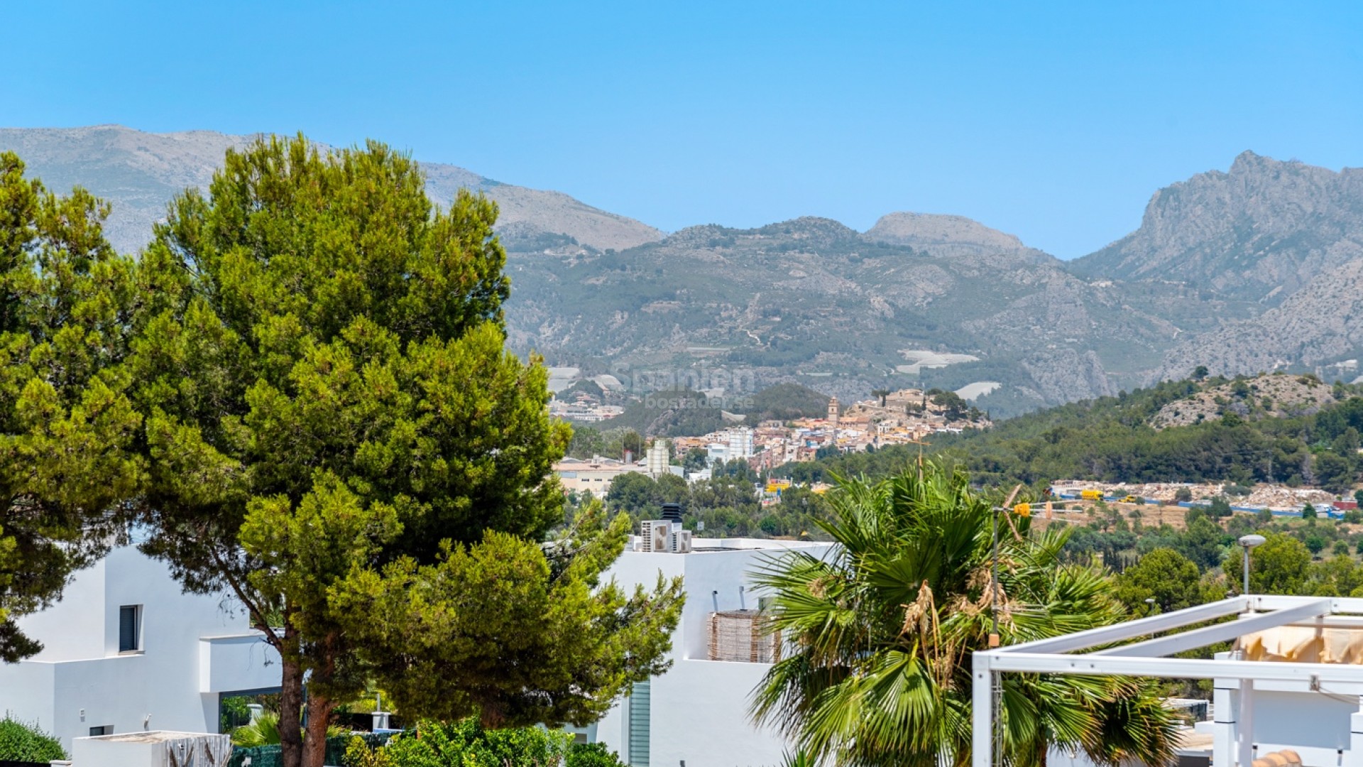 Resale - Villa -
Polop