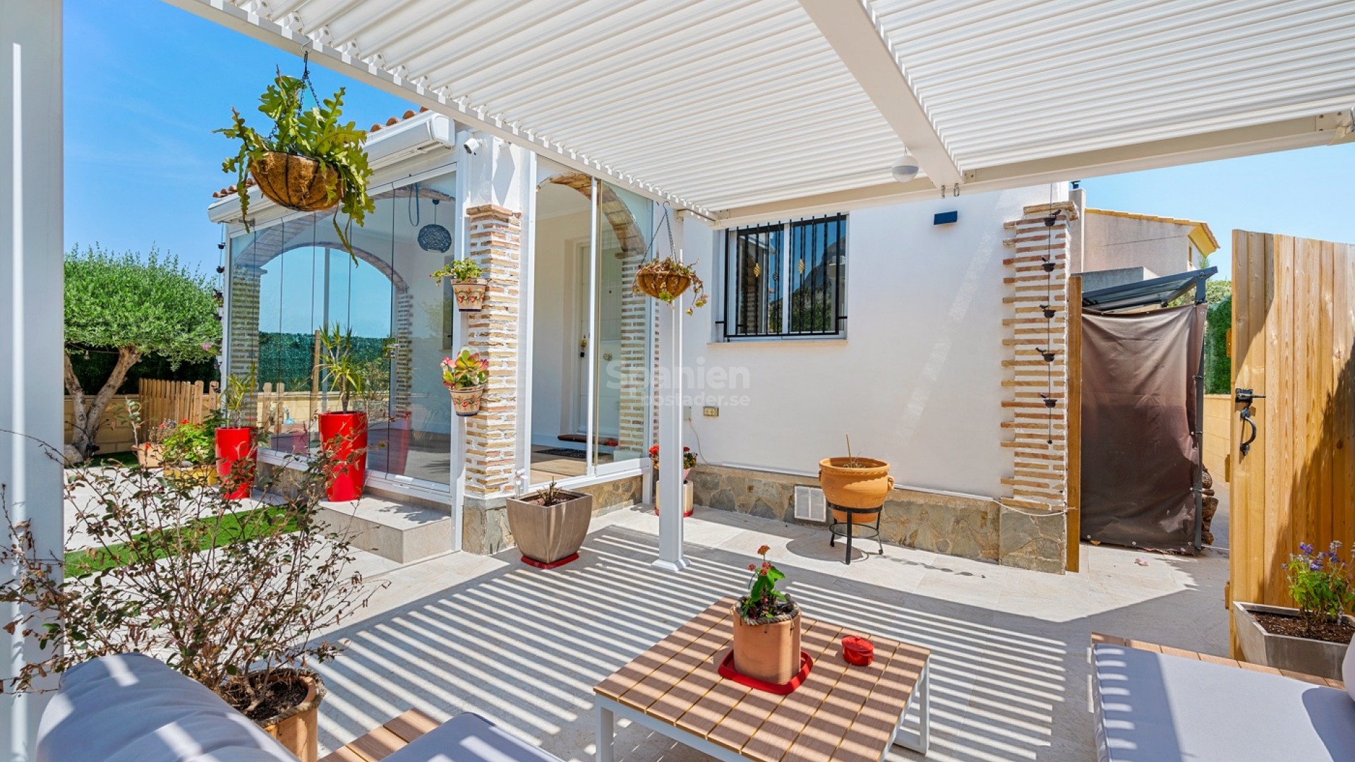 Resale - Villa -
Polop