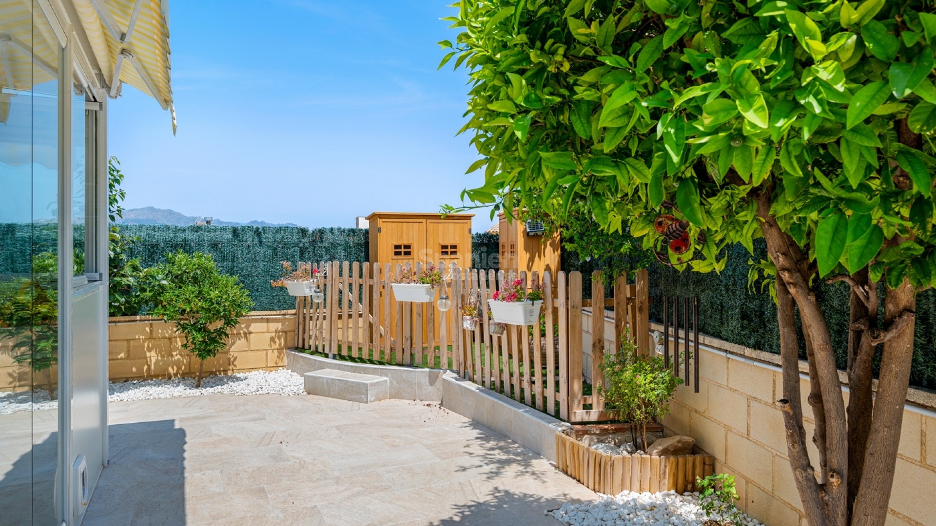 Resale - Villa -
Polop