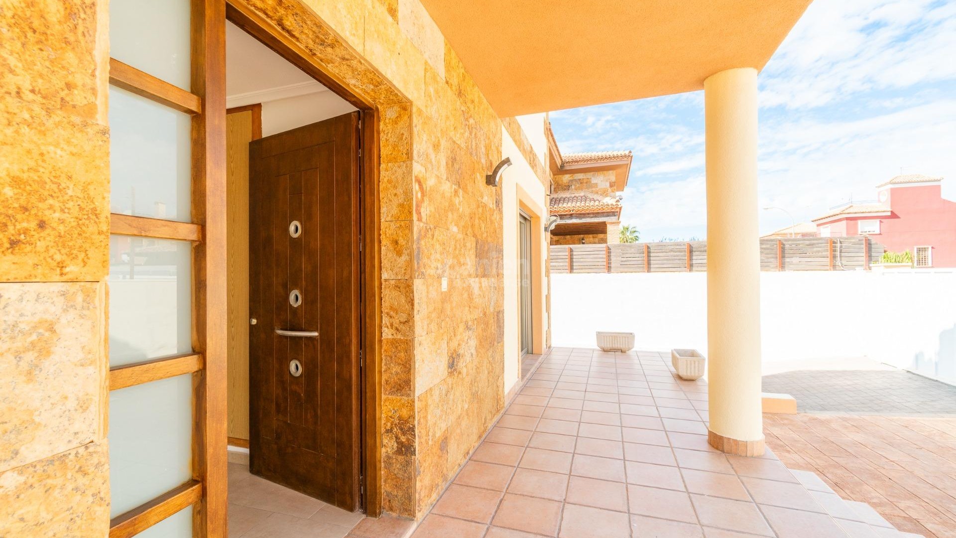 Resale - Villa -
Torrevieja - Aguas nuevas 2