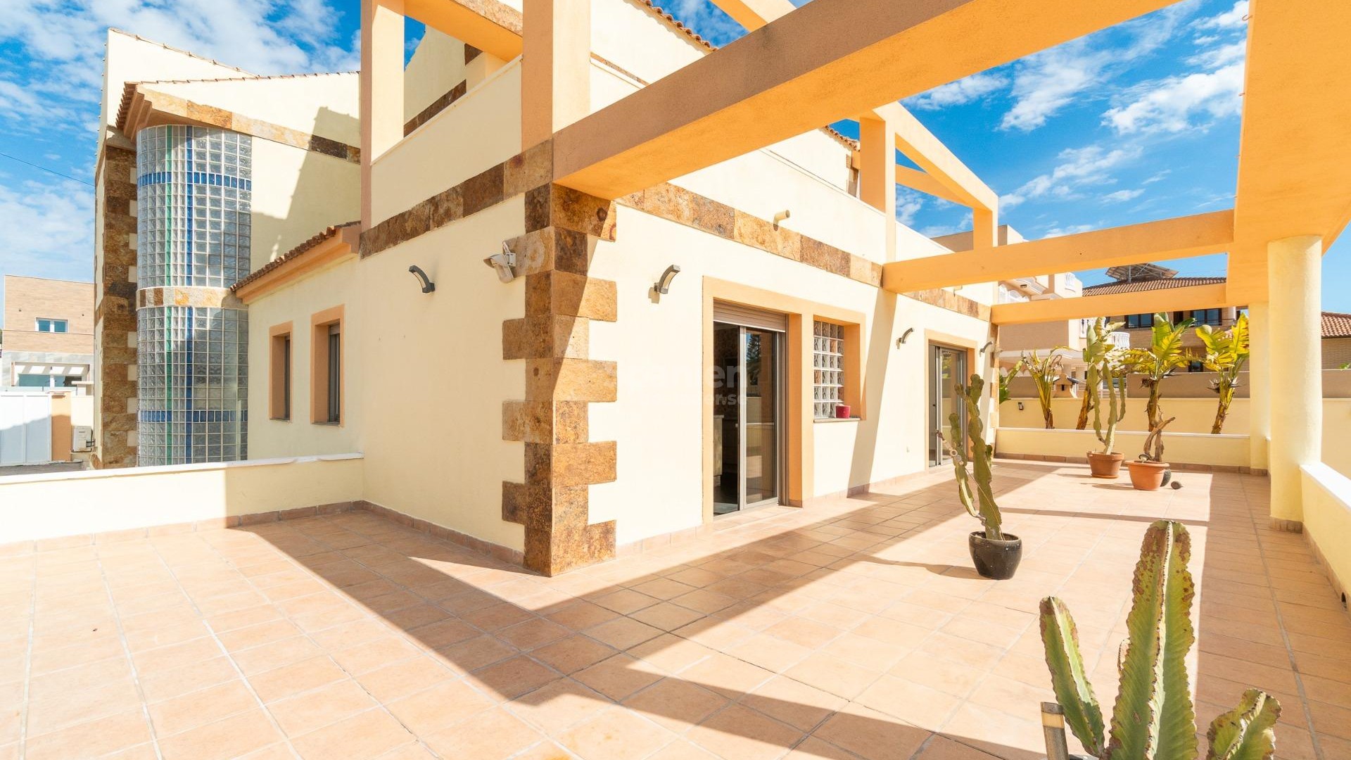 Resale - Villa -
Torrevieja - Aguas nuevas 2