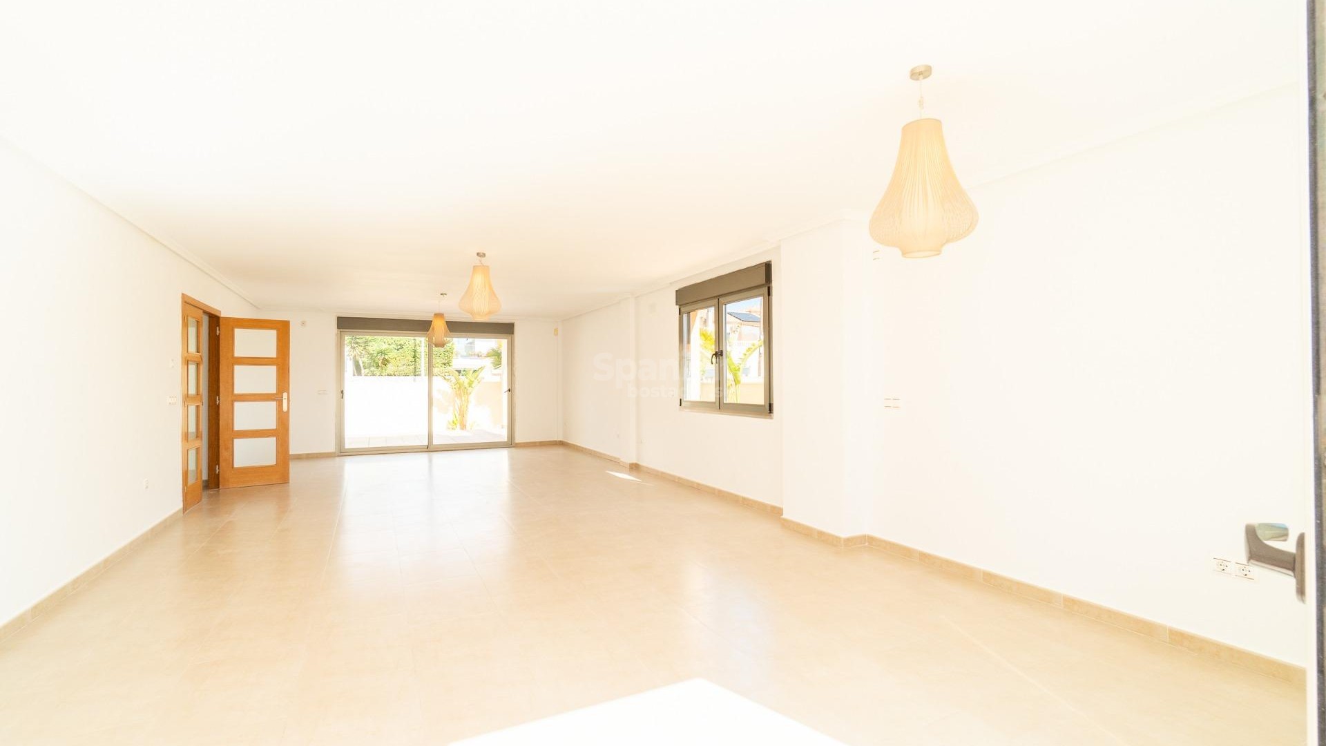Resale - Villa -
Torrevieja - Aguas nuevas 2