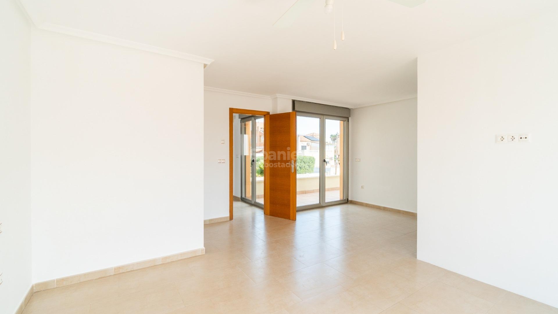 Resale - Villa -
Torrevieja - Aguas nuevas 2