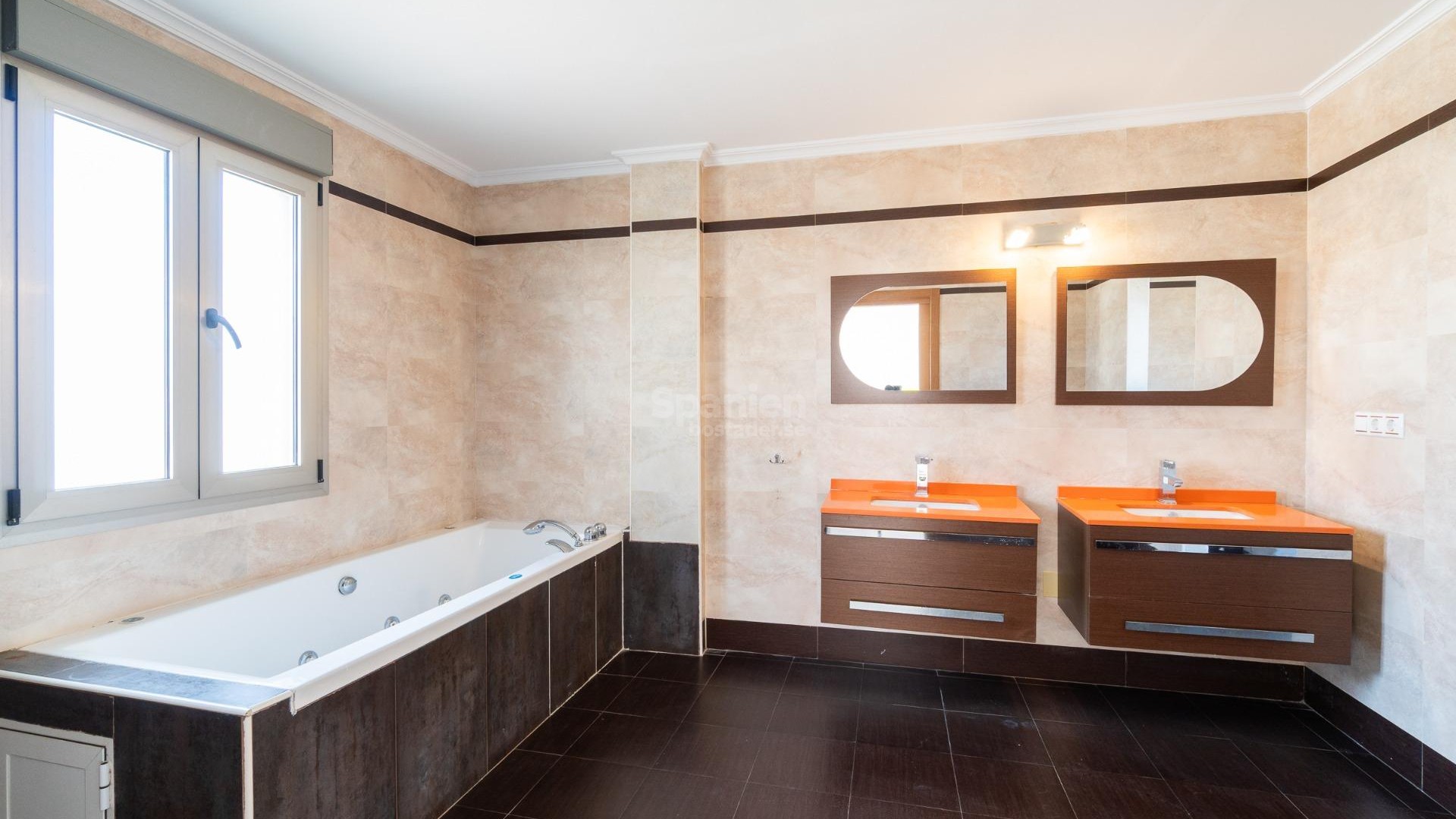 Resale - Villa -
Torrevieja - Aguas nuevas 2