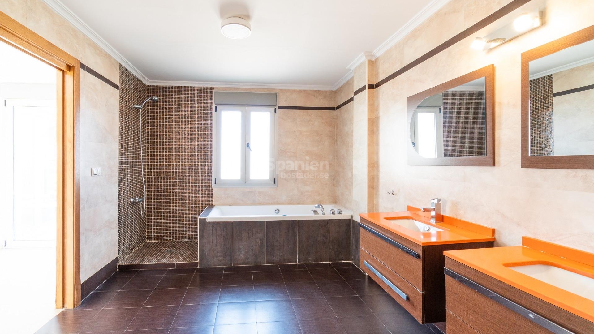 Resale - Villa -
Torrevieja - Aguas nuevas 2