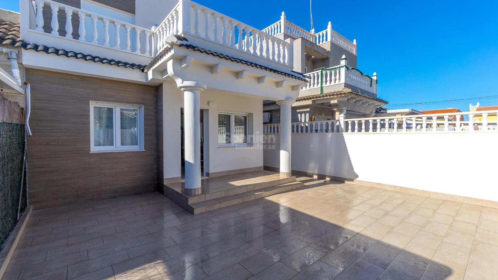 Resale - Villa -
Torrevieja - El chaparral