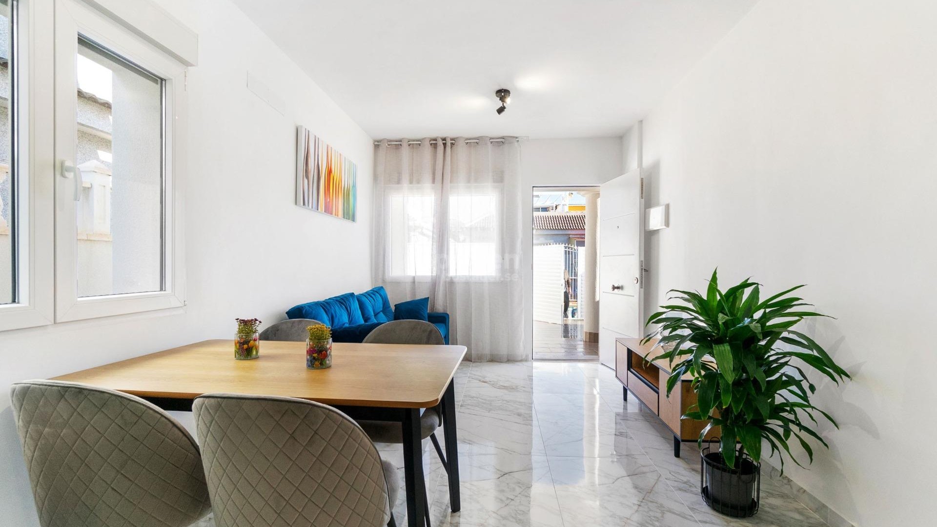 Resale - Villa -
Torrevieja - El chaparral