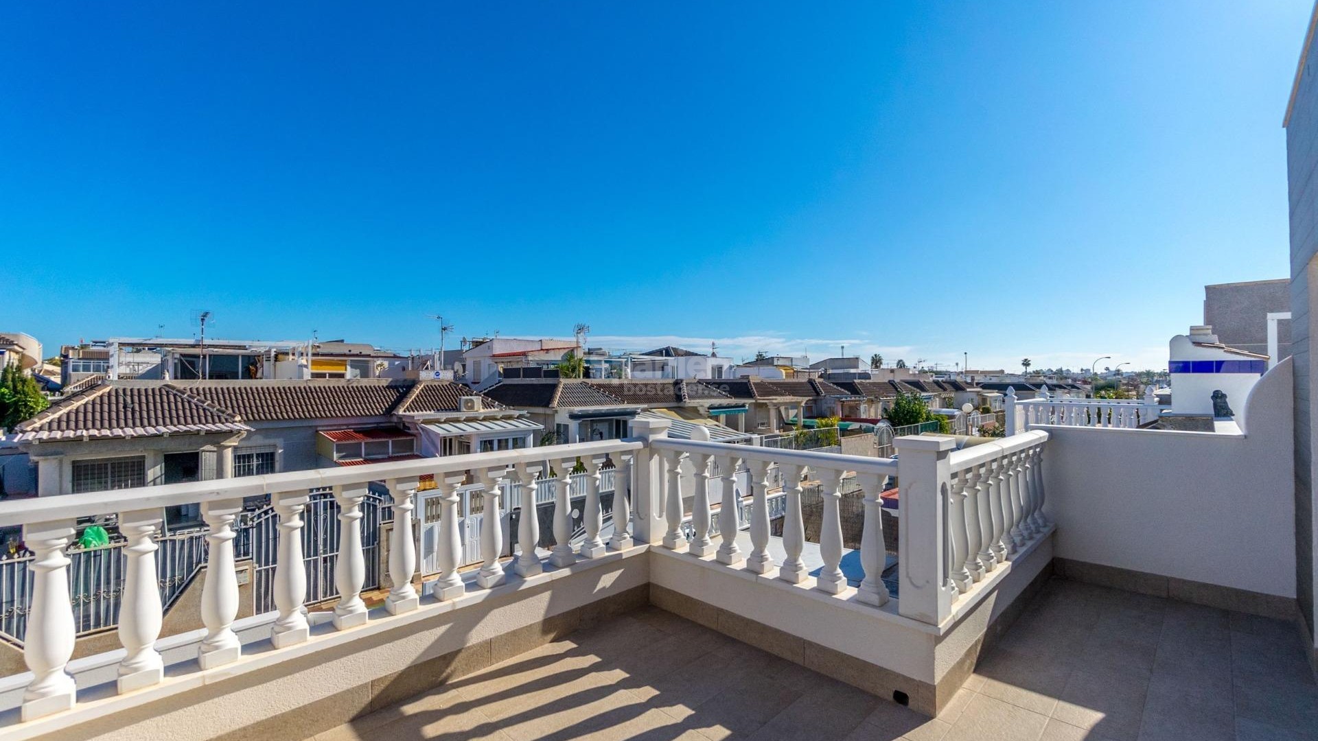Resale - Villa -
Torrevieja - El chaparral