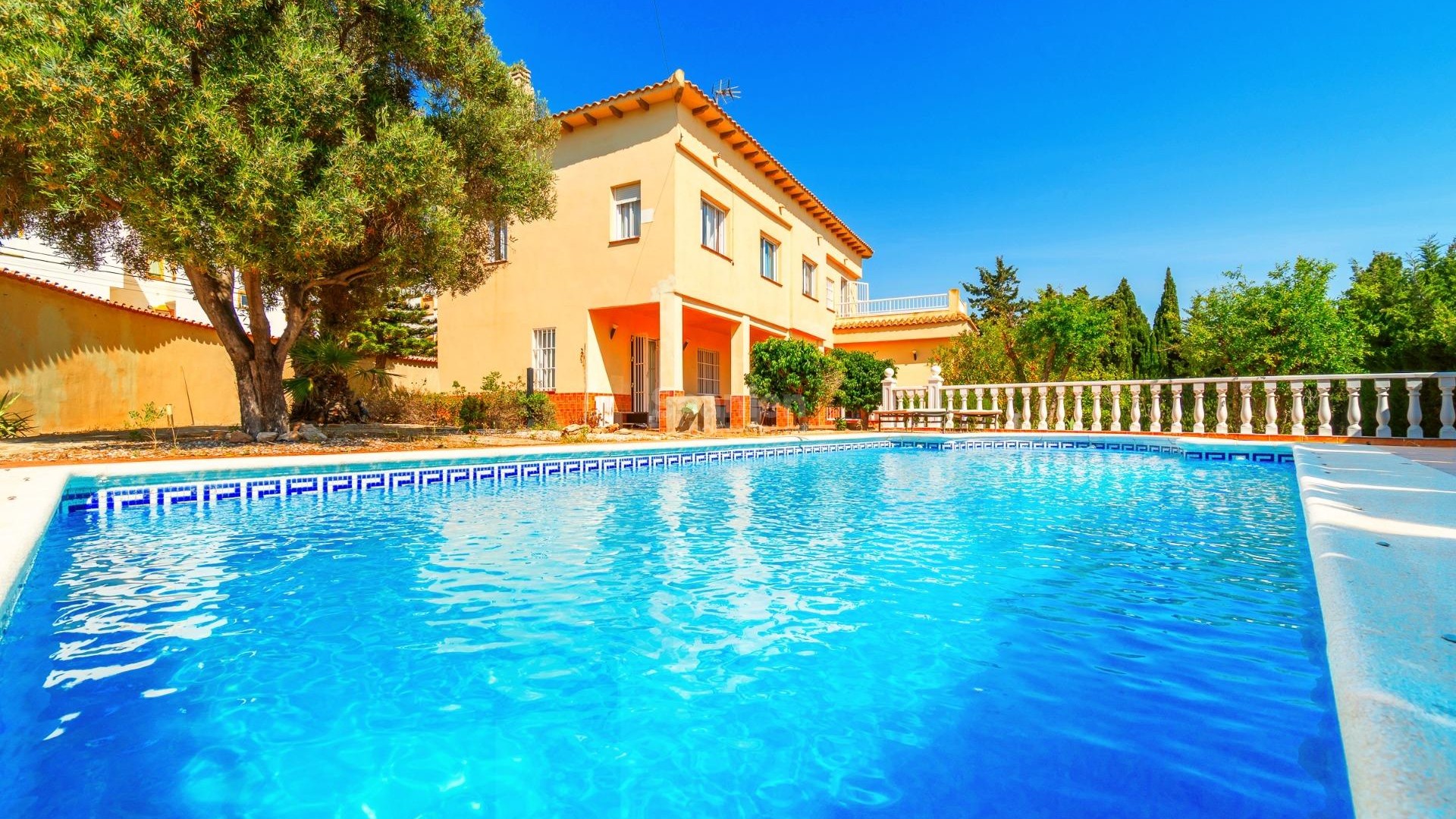 Resale - Villa -
Torrevieja - La Mata