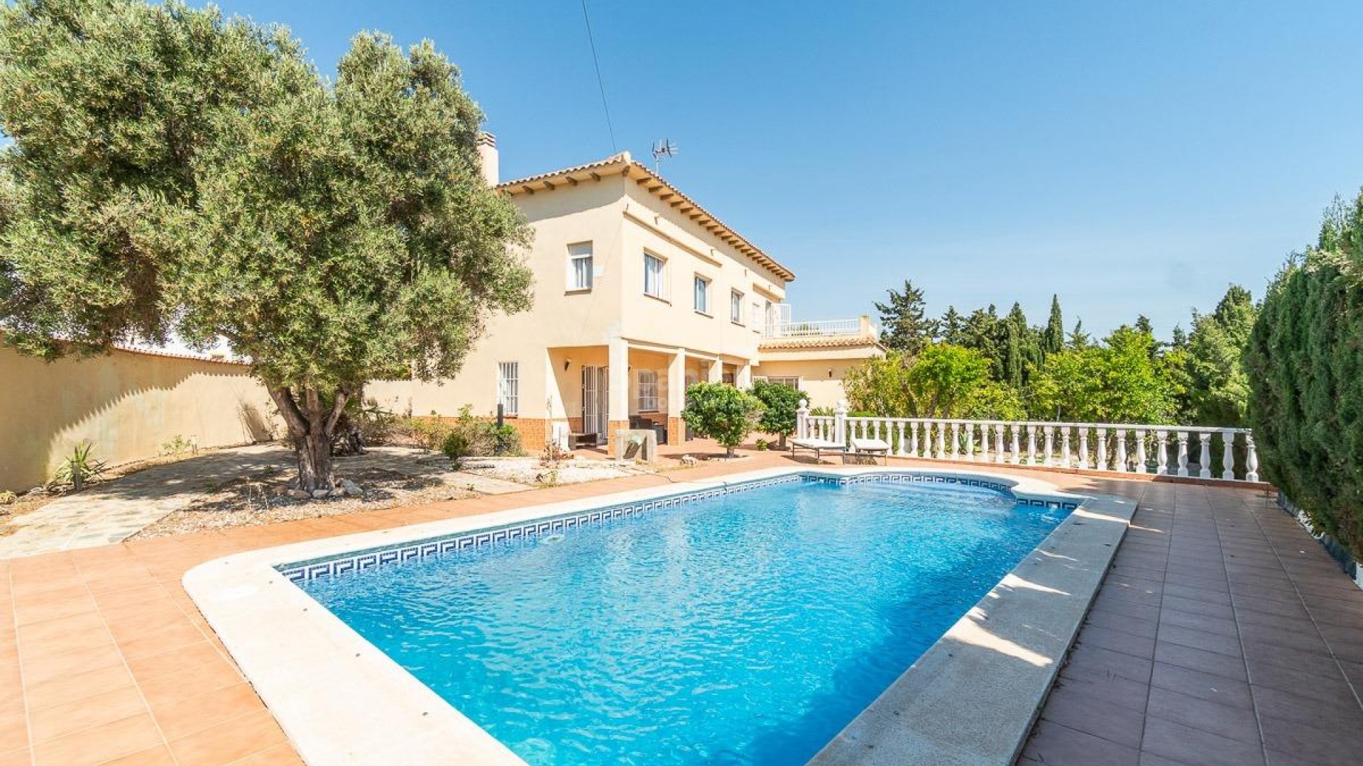 Resale - Villa -
Torrevieja - La Mata