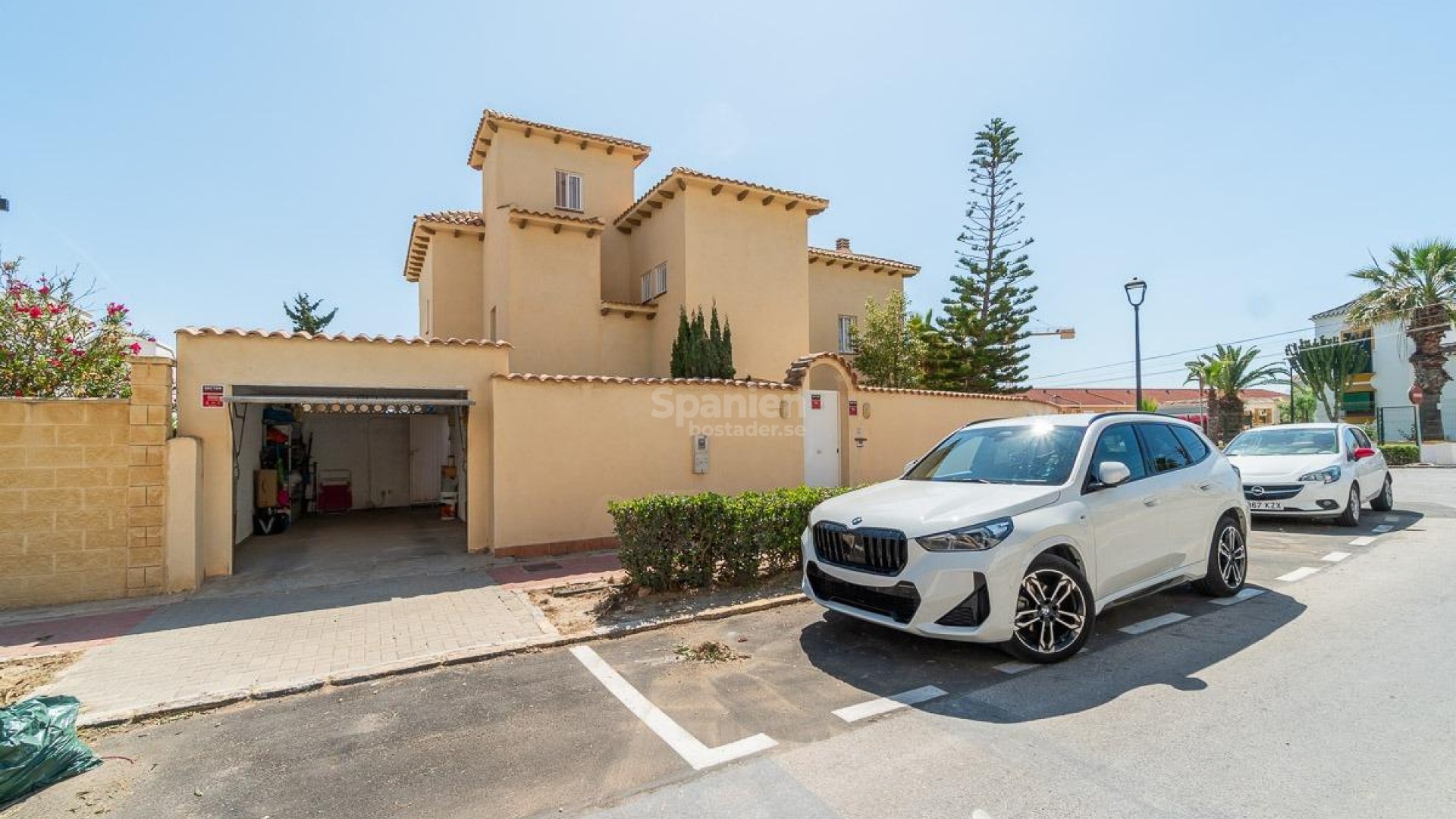 Resale - Villa -
Torrevieja - La Mata