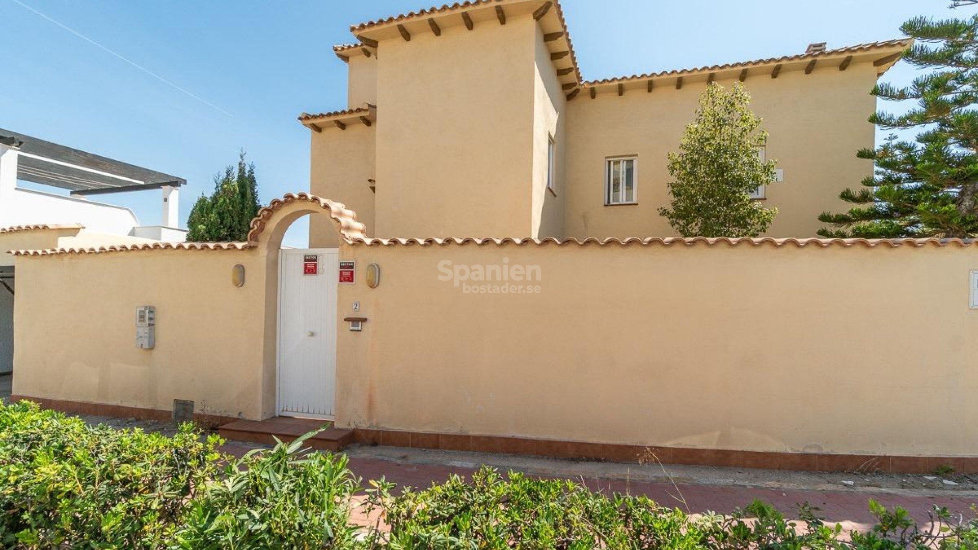 Resale - Villa -
Torrevieja - La Mata