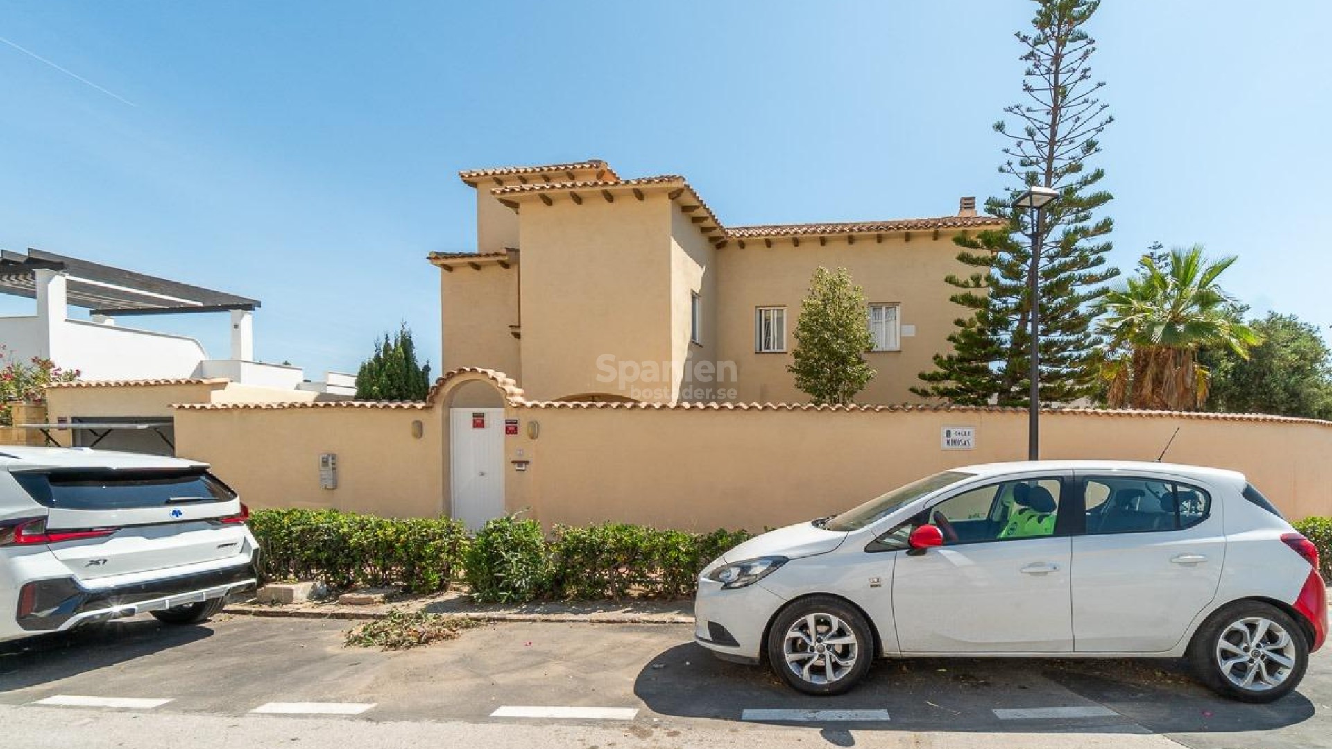 Resale - Villa -
Torrevieja - La Mata