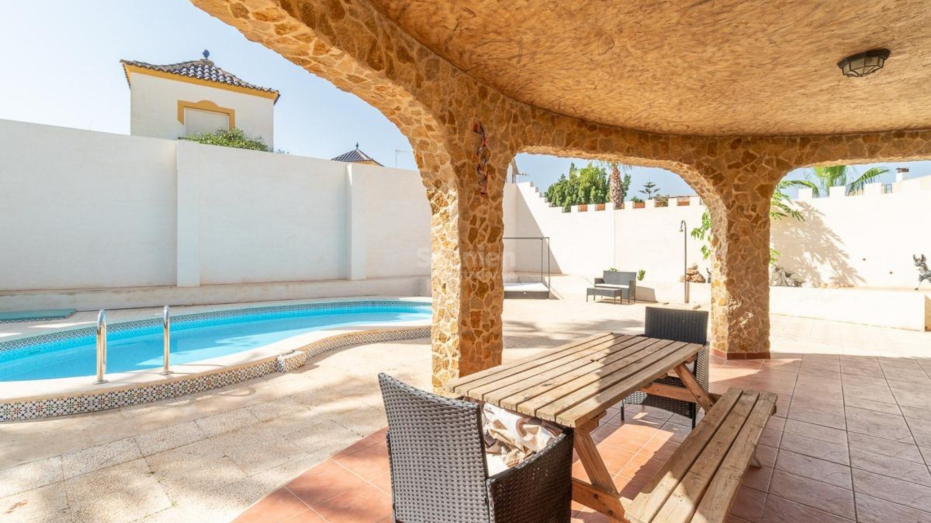 Resale - Villa -
Torrevieja - Los Altos