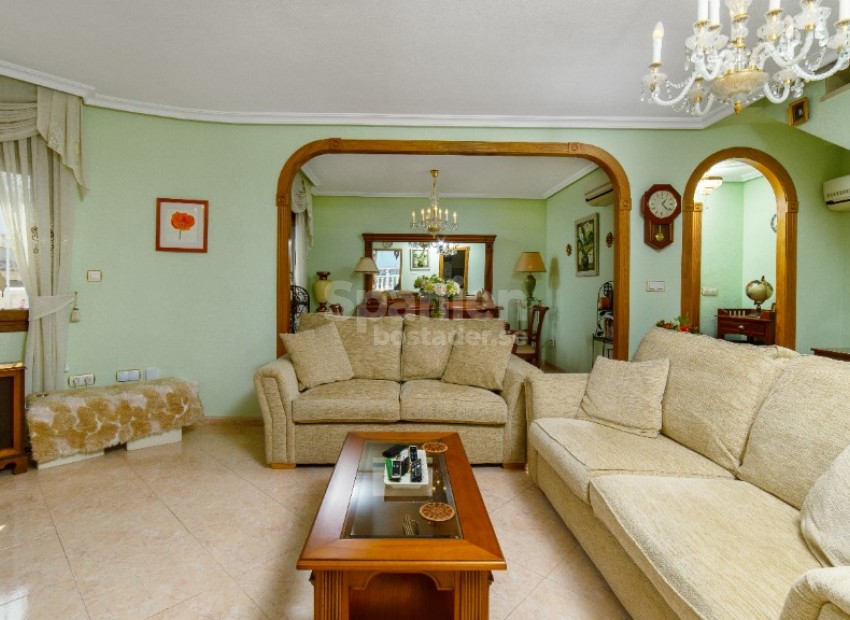 Resale - Villa -
Torrevieja - Los Altos