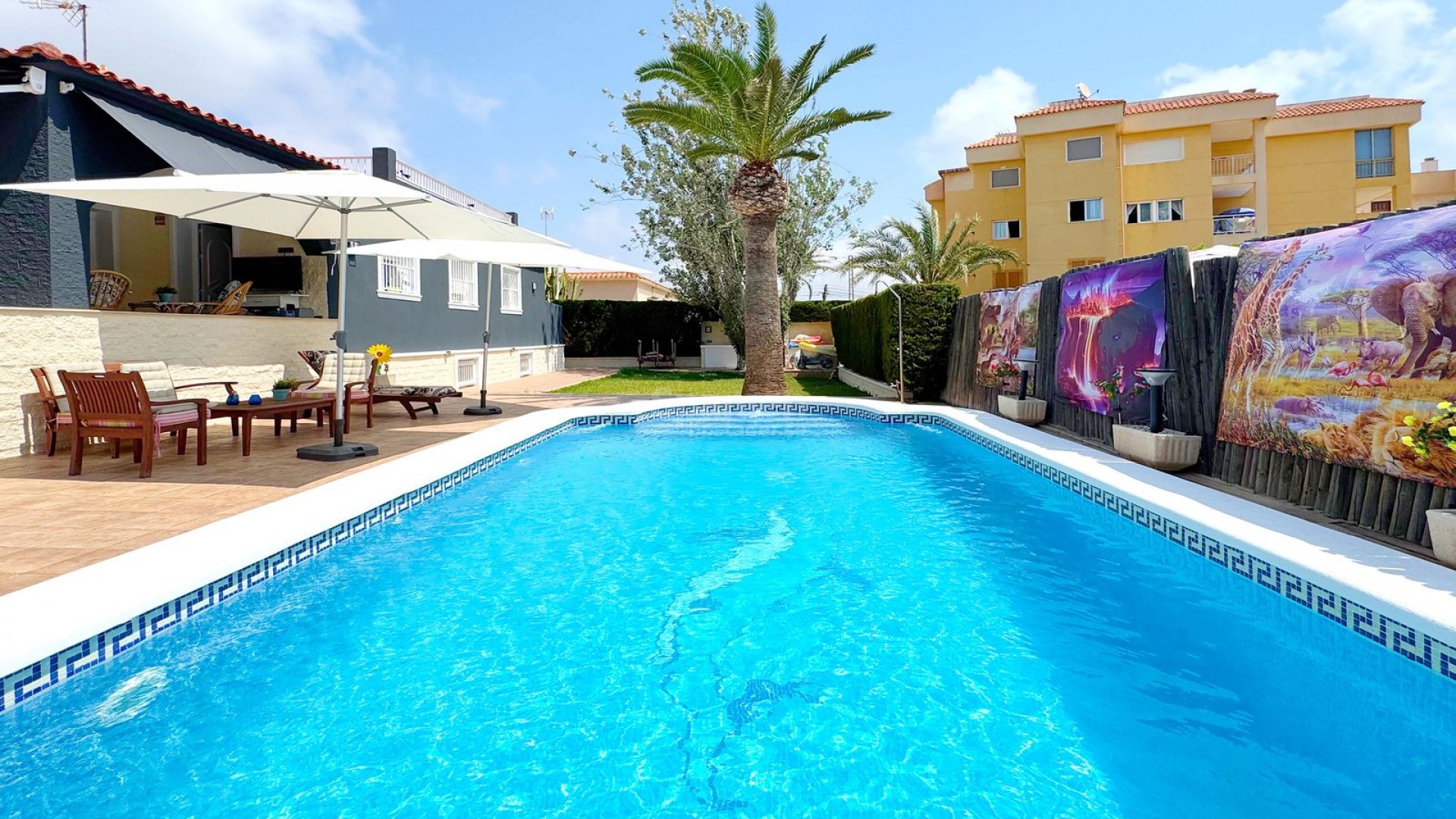 Resale - Villa -
Torrevieja - Rocio del Mar
