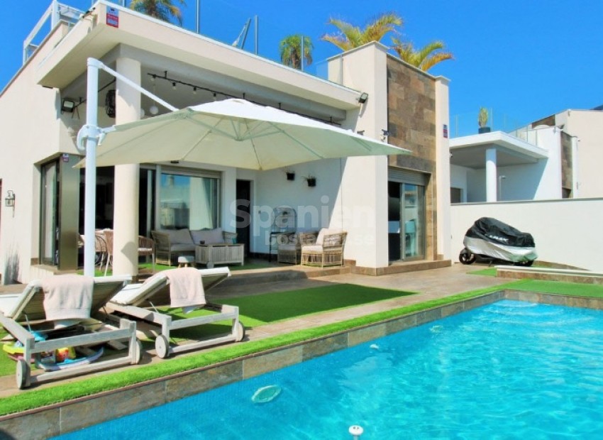 Resale - Villa -
Villamartín - Villamartin