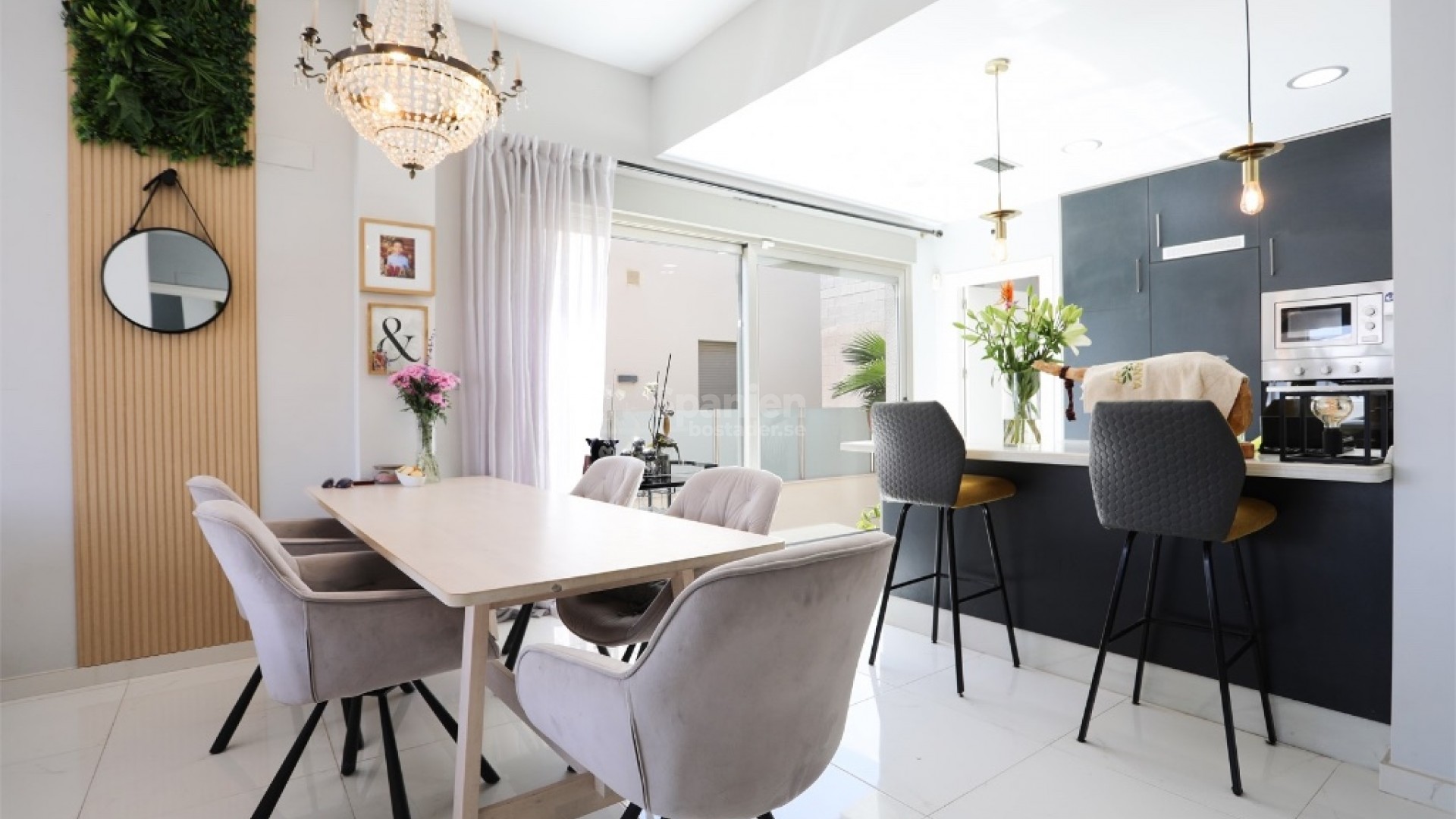 Resale - Villa -
Villamartín - Villamartin