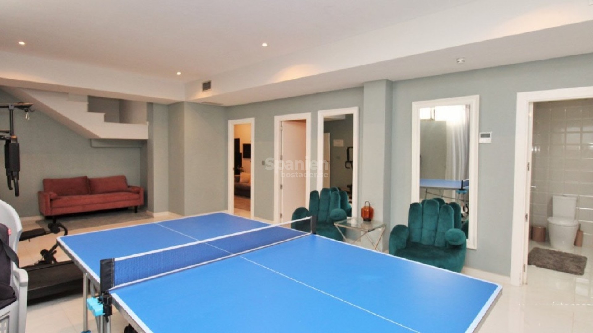Resale - Villa -
Villamartín - Villamartin
